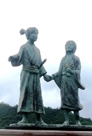 お六と桂姫の銅像