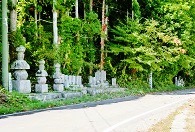 穴沢氏の墓